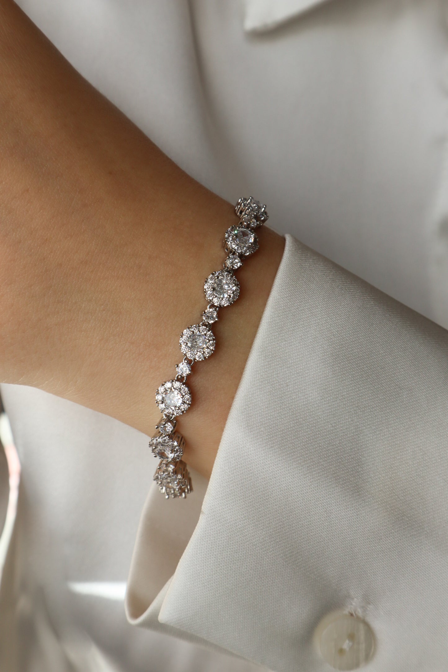 Load image into Gallery viewer, Blossom Crystal White Silver Bracelet
