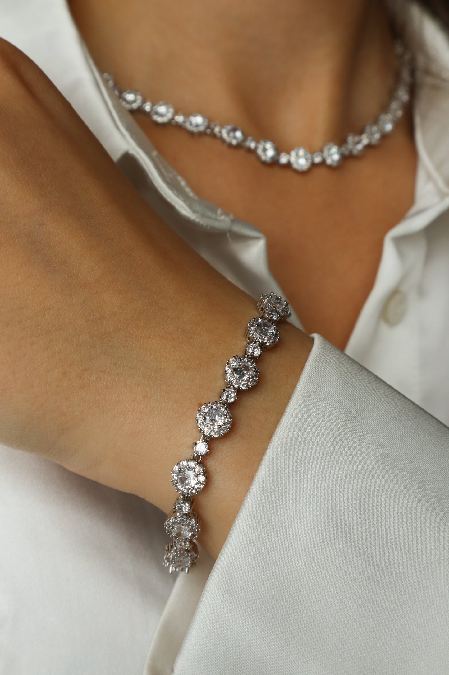 Load image into Gallery viewer, Blossom Crystal White Silver Bracelet
