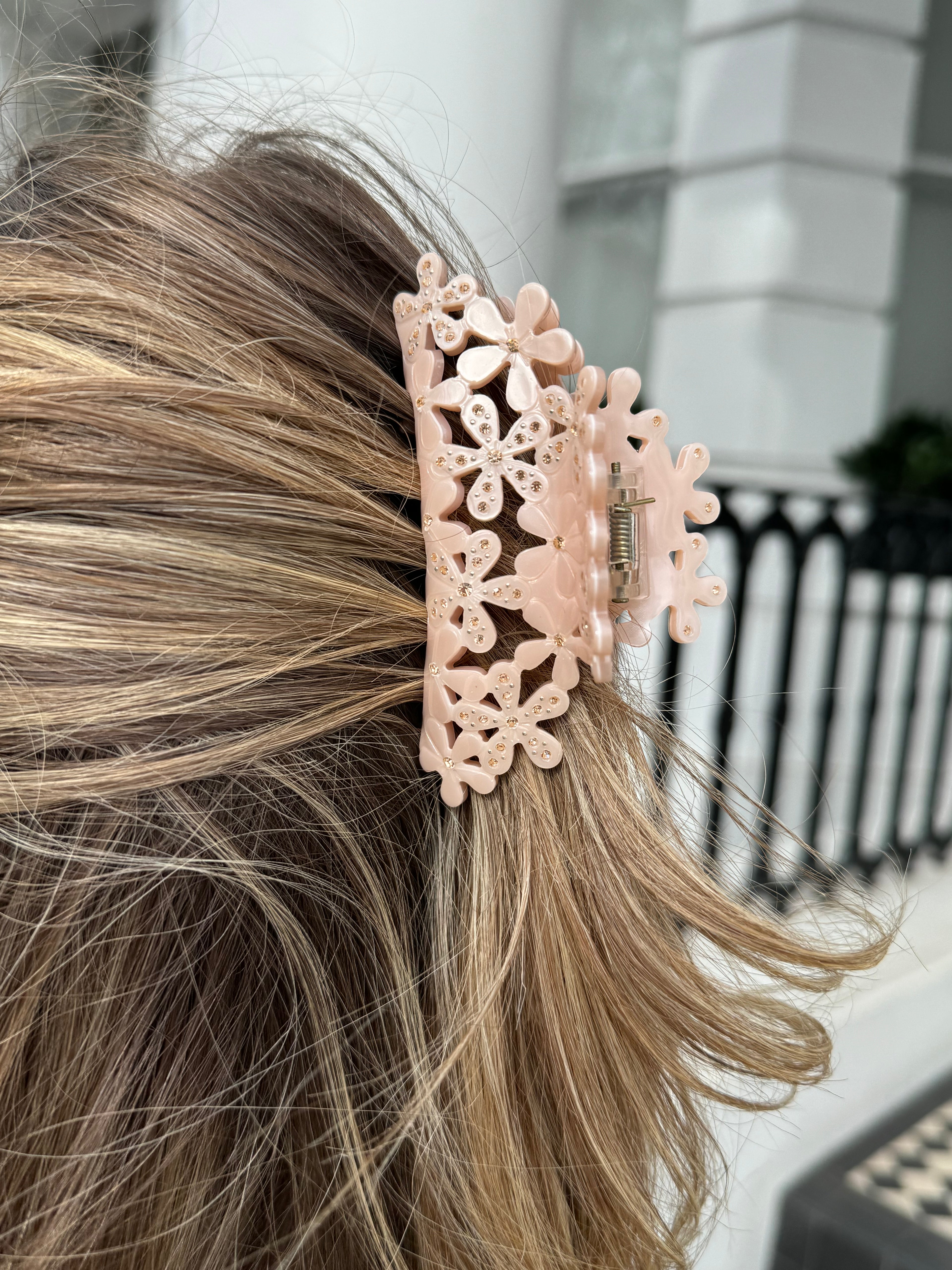 Reina Champagne Flower Hair Claw