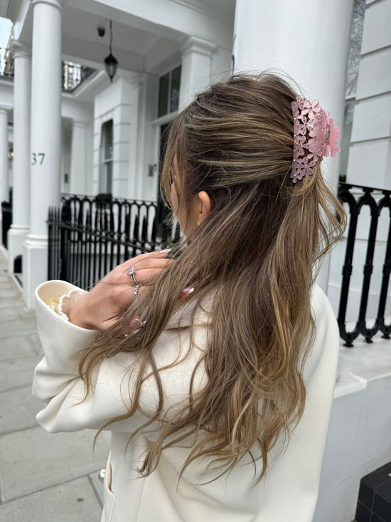 Reina Pink Flower Hair Claw