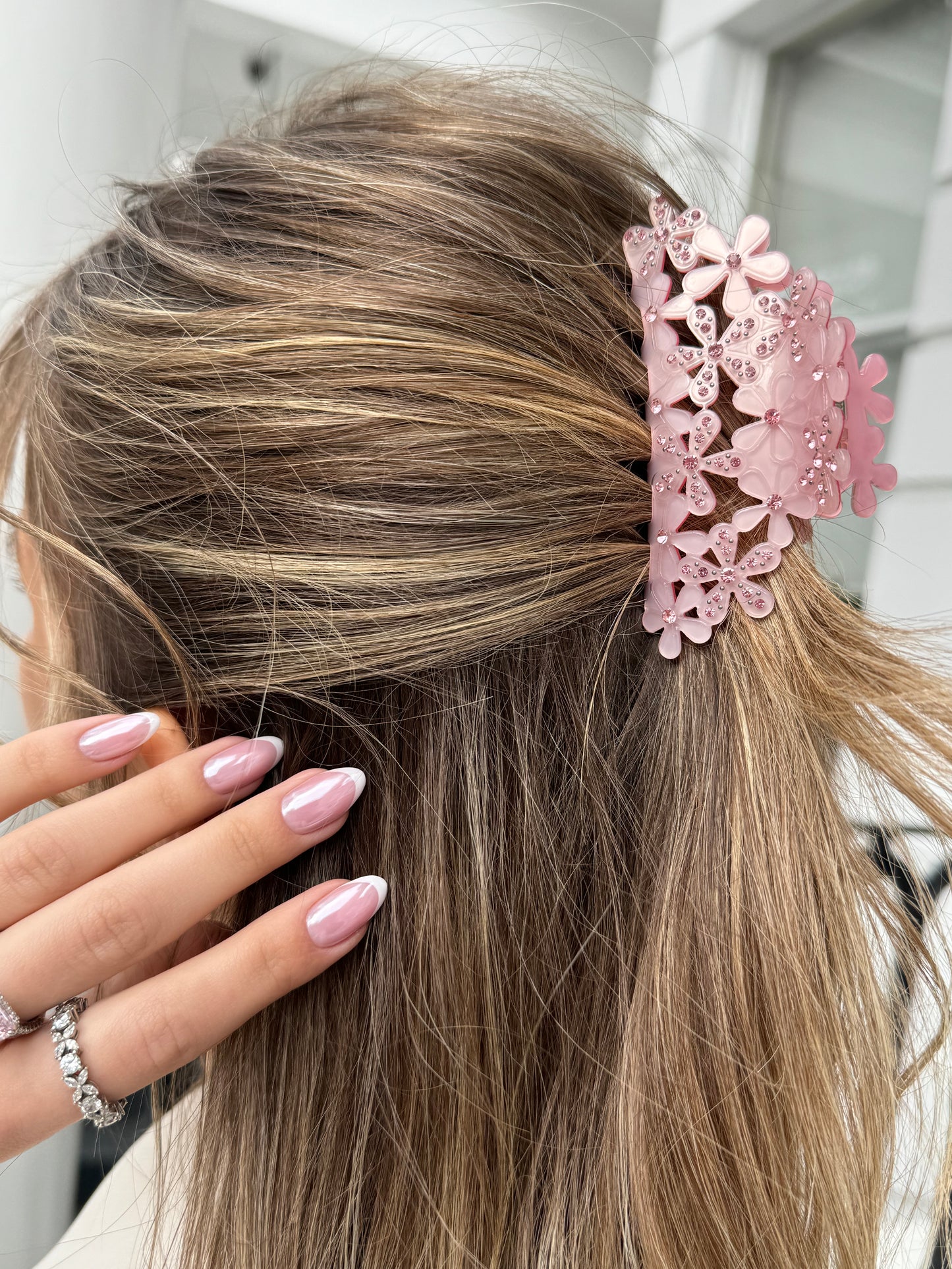 Reina Pink Flower Hair Claw
