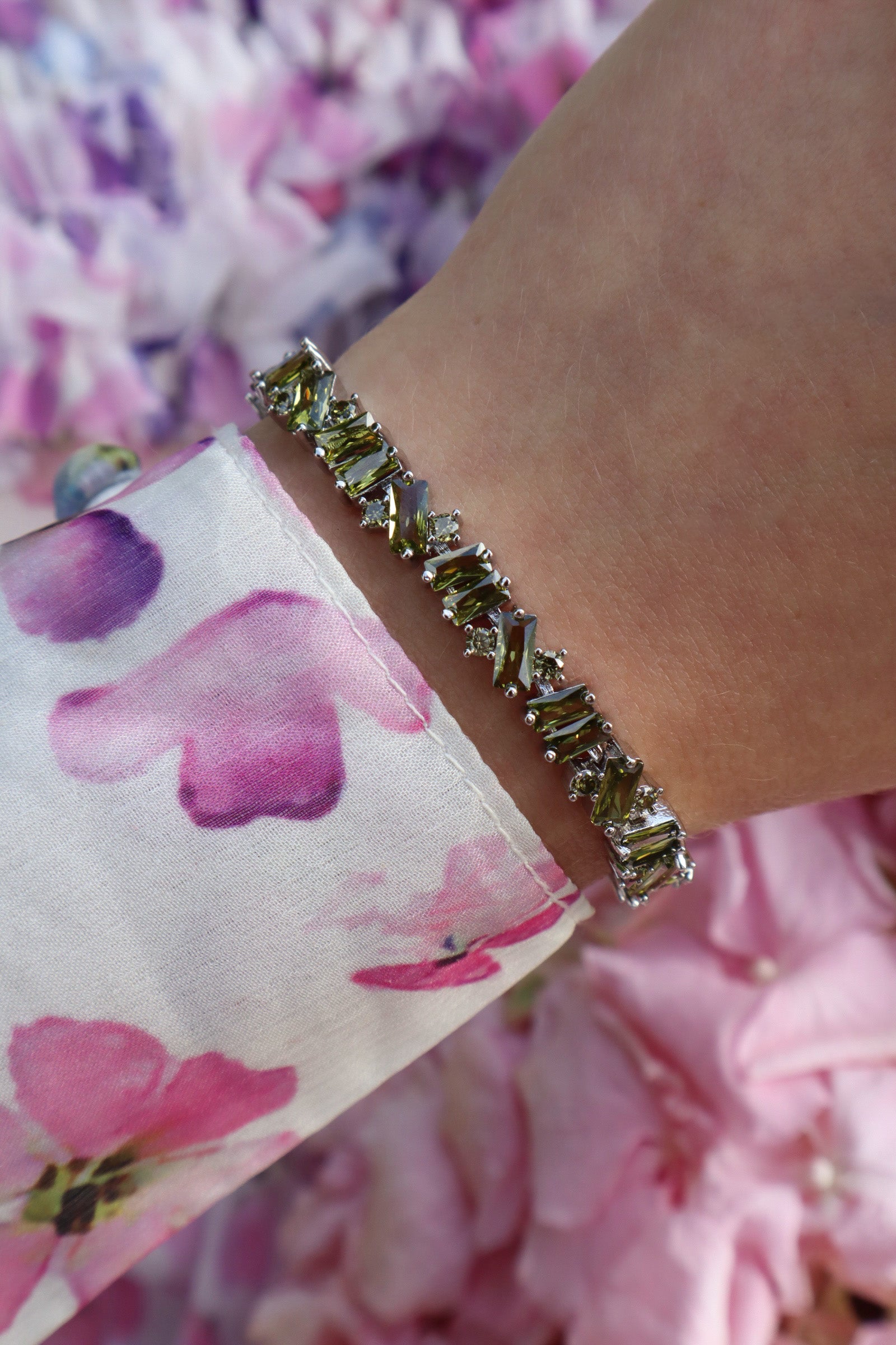 Fizzy Fun Dark Olive Silver Bracelet